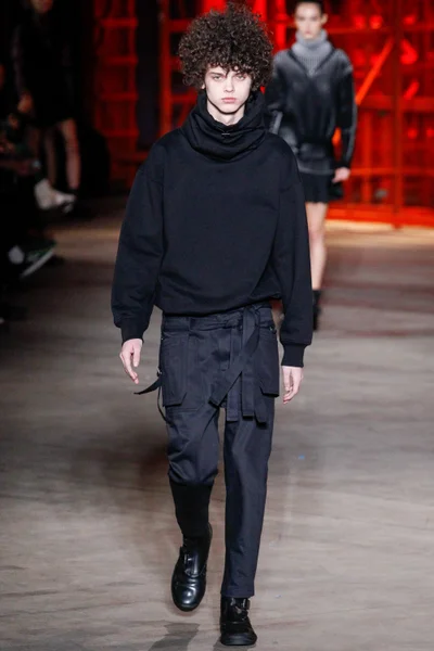 Look 23